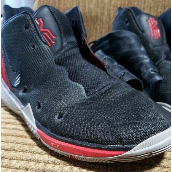 kyries basketball shoes red